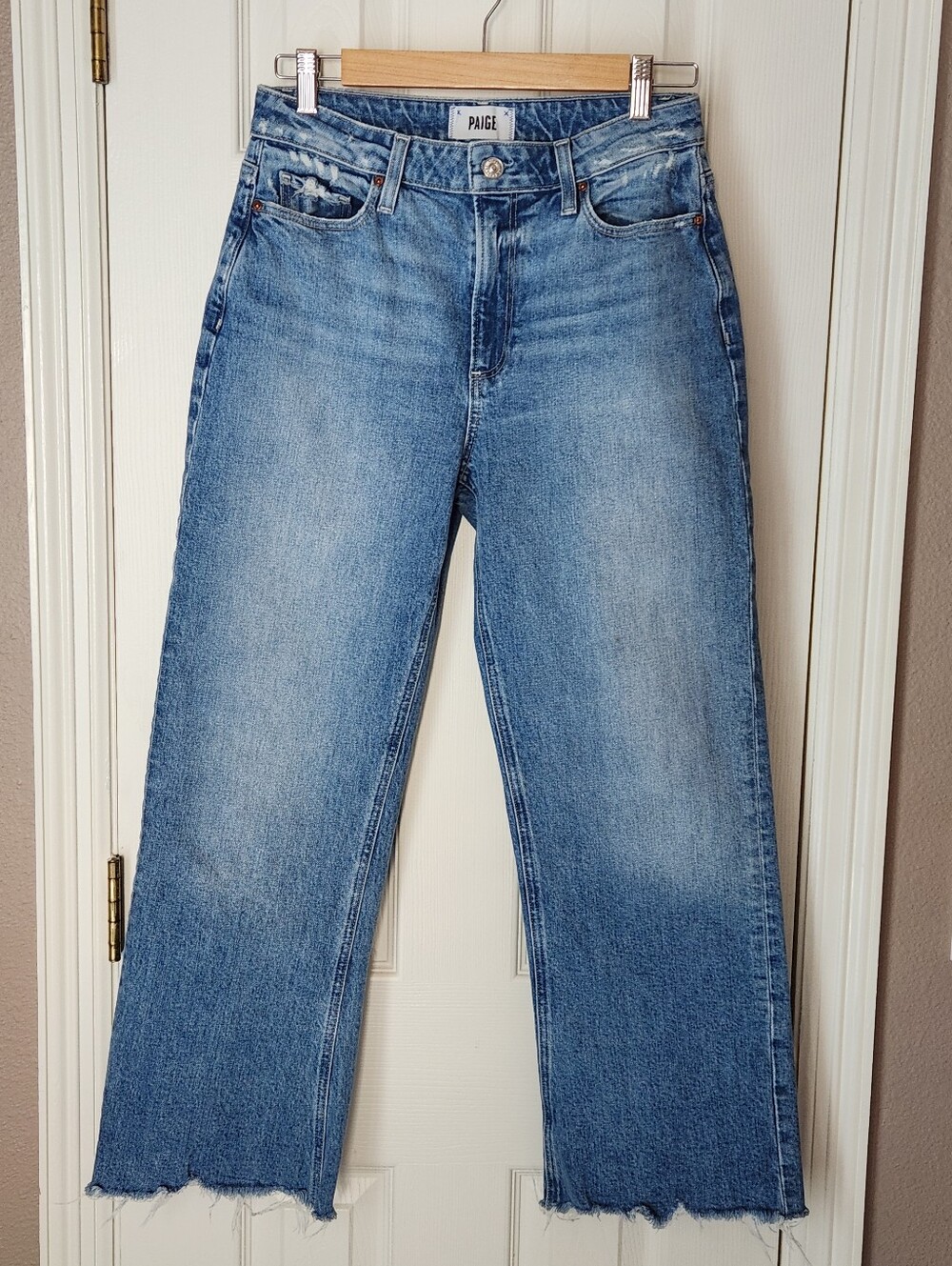 PAIGE Leenah Ankle Jean - Charming Distressed - EUC